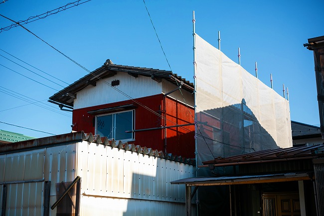 福井市内の二階建て住宅と車庫の解体工事作業